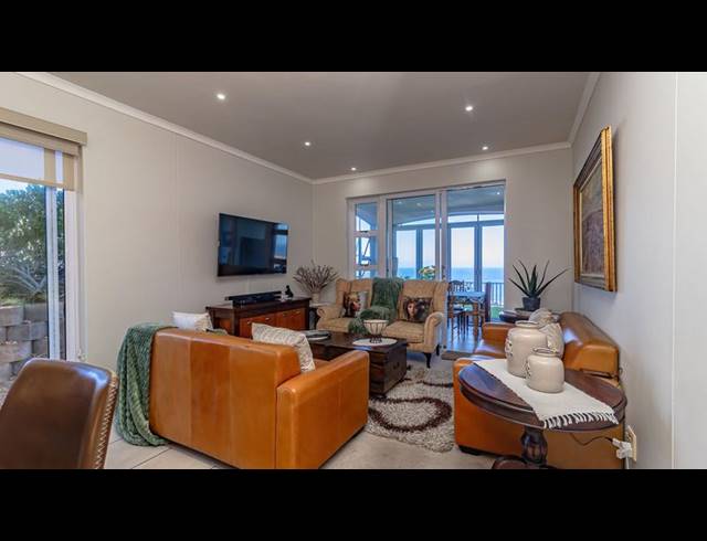 3 BEDROOM TOWNHOUSE FOR SALE IN PINNACLE POINT GOLF ESTATE